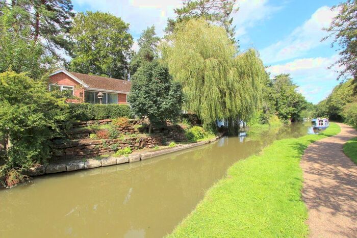 2 Bedroom Bungalow To Rent In The Martins Drive, Leighton Buzzard, LU7