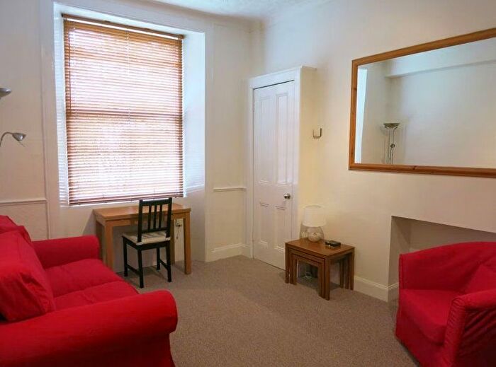 1 Bedroom Flat To Rent In Downfield Place, Edinburgh, Midlothian, EH11