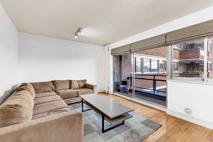 1 Bedroom Flat To Rent In Campden Hill Road, London, W8