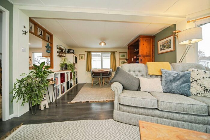 2 Bedroom Mobile/park Home For Sale In Debenham Corner, Wetheringsett, Stowmarket, Suffolk, IP14