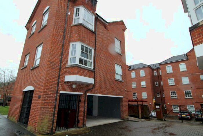 1 Bedroom Apartment To Rent In Hunters Wharf, Katesgrove Lane, Reading, RG1