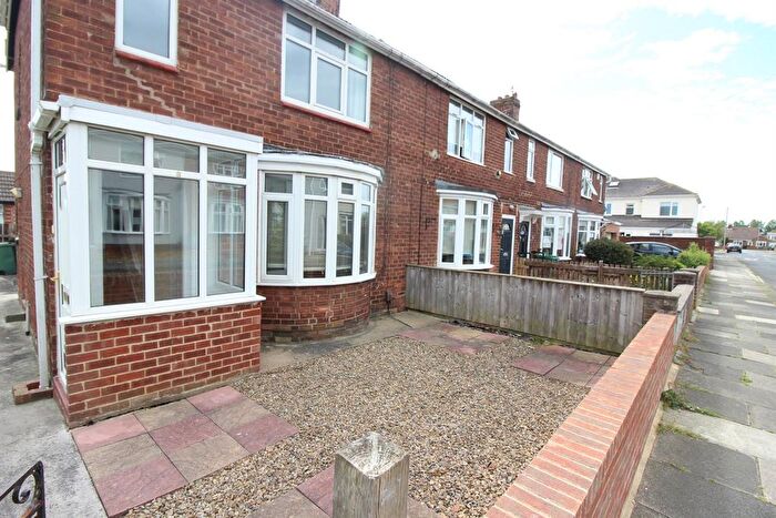 3 Bedroom End Of Terrace House To Rent In Chatsworth Gardens, Billingham, TS22