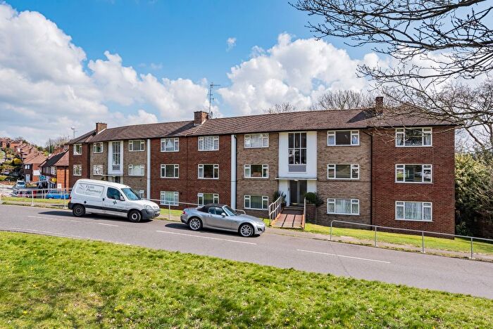 2 Bedroom Flat To Rent In Eldred Avenue, Brighton, BN1