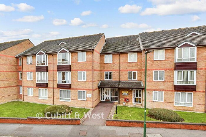 1 Bedroom Flat For Sale In Thicket Road, Sutton, Surrey, SM1