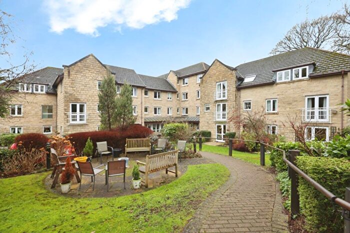1 Bedroom Apartment For Sale In Sutton Court, Bingley, BD16