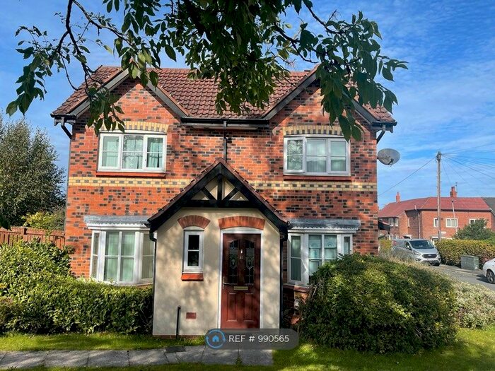 3 Bedroom Semi-Detached House To Rent In Beaford Road, Manchester, M22