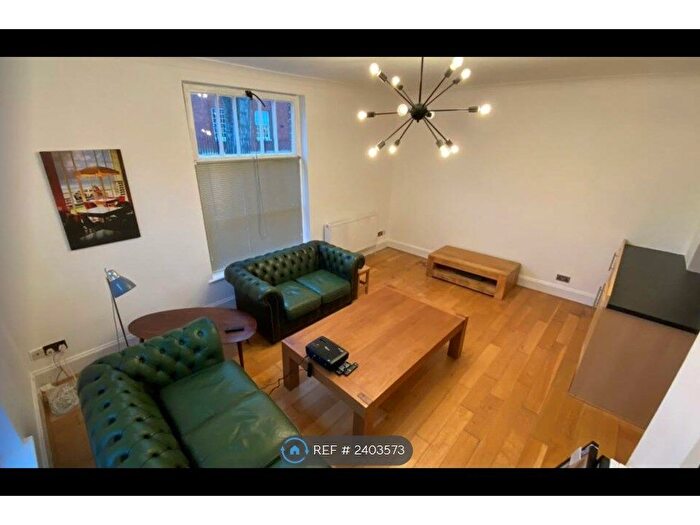 2 Bedroom Flat To Rent In Brunswick Court, Macclesfield, SK11