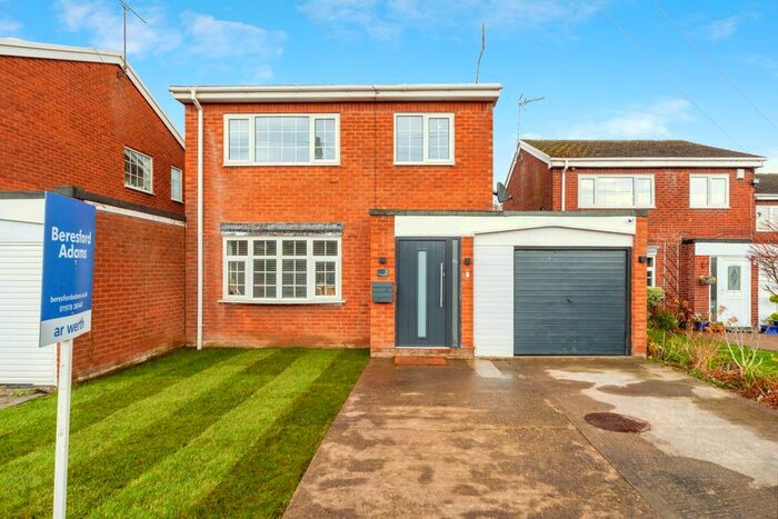4 Bedroom Detached House For Sale In Oak Drive, Marford, LL12