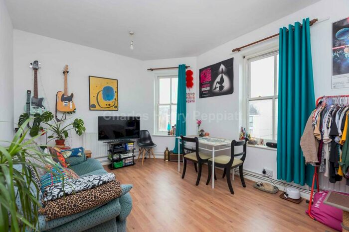 2 Bedroom Apartment To Rent In Camden Road, Camden Town, NW1
