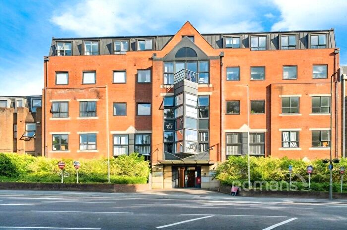 1 Bedroom Apartment For Sale In London Road, Camberley, Surrey, GU15