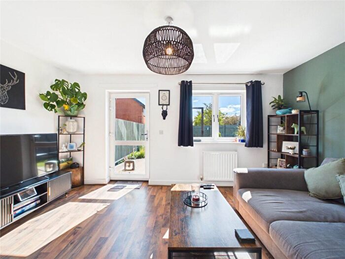 3 Bedroom End Of Terrace House For Sale In Paignton Square, Bristol, BS4