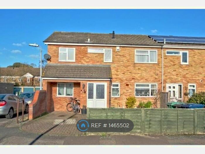 4 Bedroom End Of Terrace House To Rent In Beverley Way, Cambridge, CB2