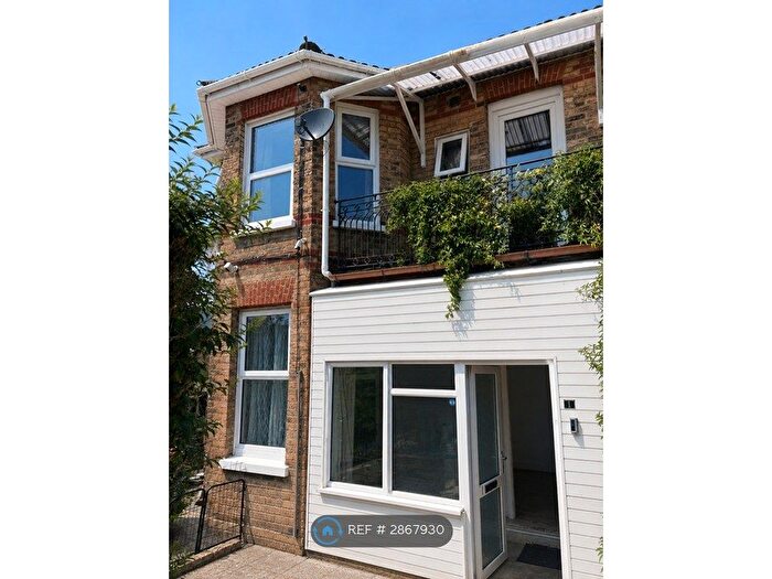 4 Bedroom Maisonette To Rent In St. Clements Road, Bournemouth, BH1