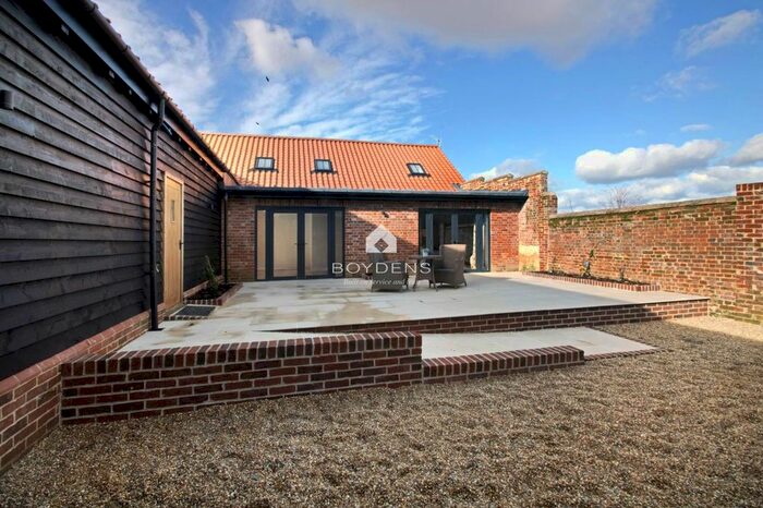 2 Bedroom Barn Conversion To Rent In Lavenham Road, Great Waldingfield, Sudbury, CO10