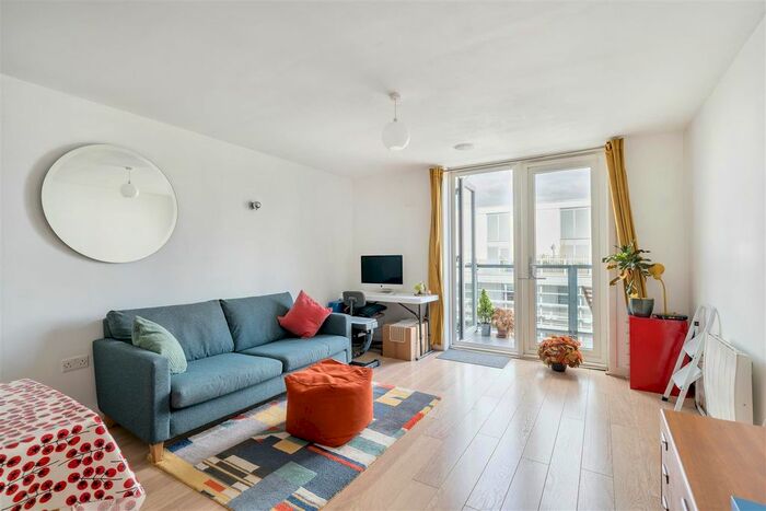 1 Bedroom Flat For Sale In Emerson Apartments, New River Village, Hornsey, N8
