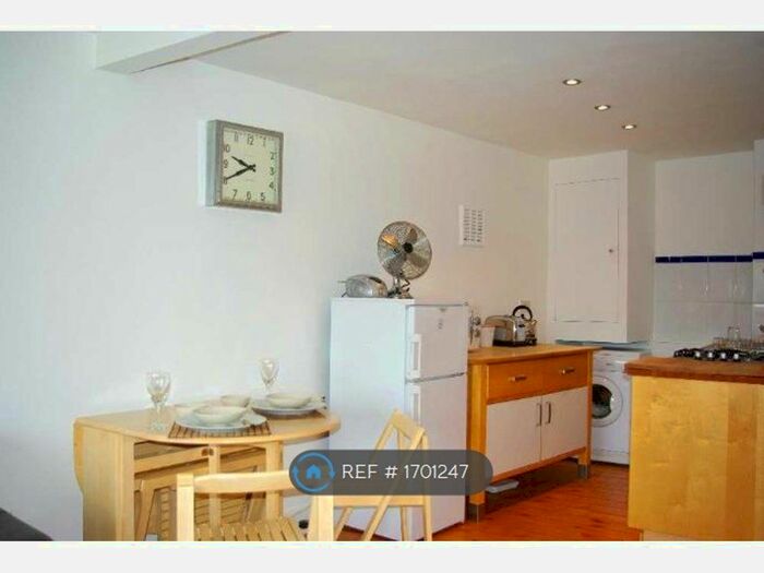 1 Bedroom Flat To Rent In Union Road, London, SW4
