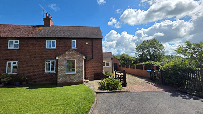 3 Bedroom Semi-Detached House For Sale In The Crescent, Napton On The Hill, CV47