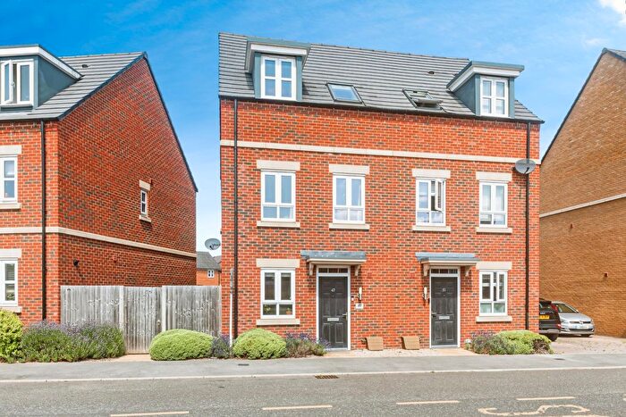3 Bedroom Semi-Detached House For Sale In Fetlock Drive, Newbury, RG14