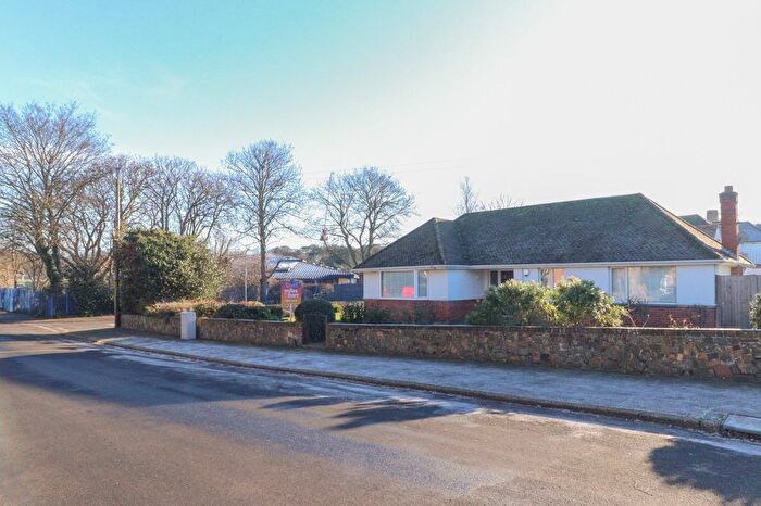 3 Bedroom Bungalow For Sale In Elm Grove, Westgate-On-Sea, Kent, CT8