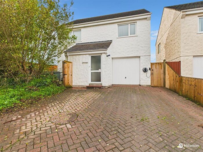 4 Bedroom Detached House For Sale In Henver Close, Gwinear, Hayle, TR27