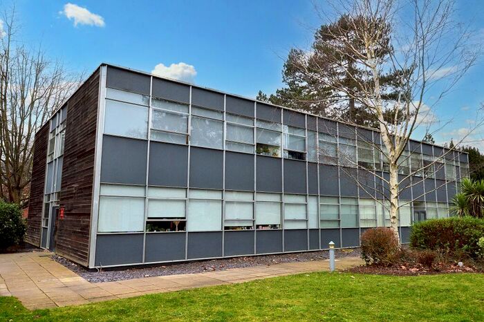 2 Bedroom Flat To Rent In Newsom Place, St Albans, AL1