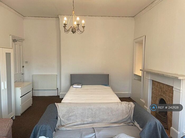 4 Bedroom Flat To Rent In West Princes Street, Glasgow, G4
