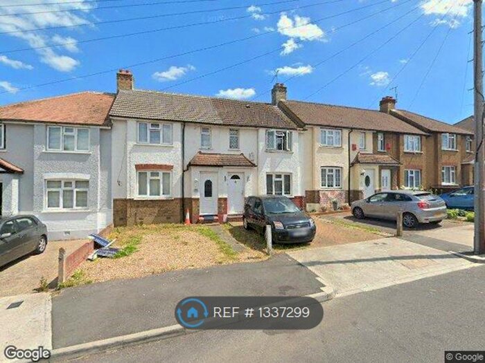 3 Bedroom Terraced House To Rent In Oakdene Road, Hillingdon, UB10
