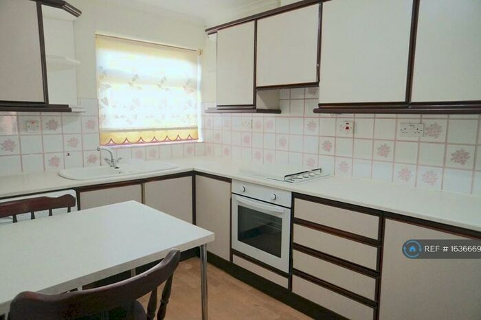 4 Bedroom Terraced House To Rent In Ulcombe Gardens, Canterbury, CT2