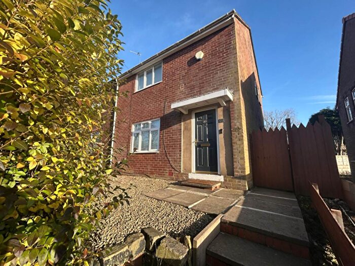 2 Bedroom Semi-Detached House For Sale In Rosary Road, Oldham, OL8