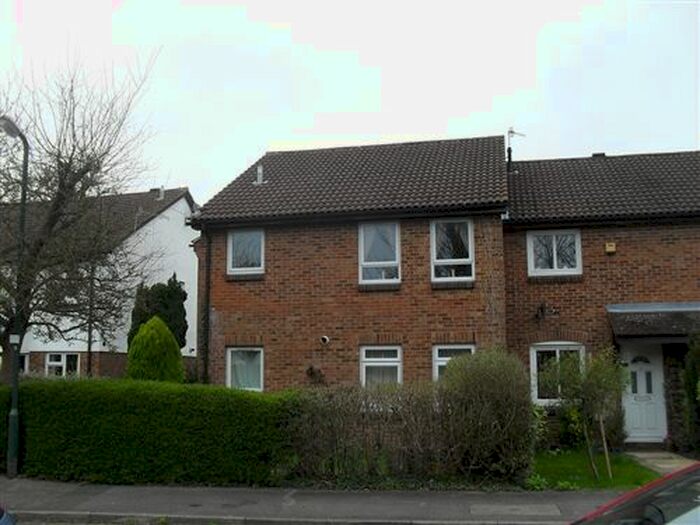 Studio To Rent In Bridgestone Drive, Bourne End, Buckinghamshire, SL8