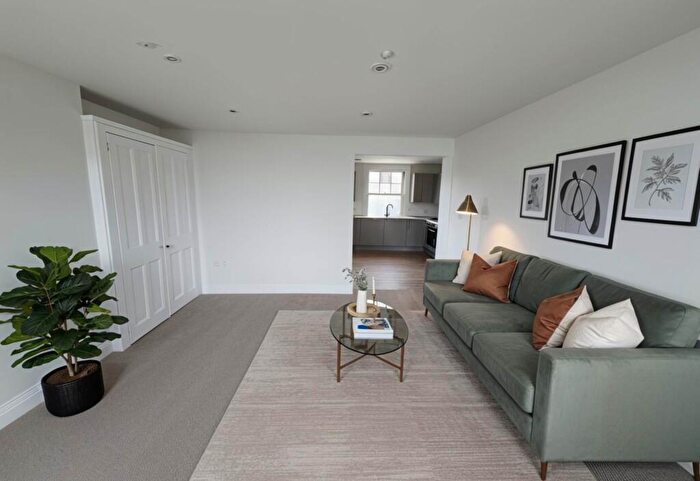 2 Bedroom Flat For Sale In North Street, Pewsey, Wiltshire, SN9