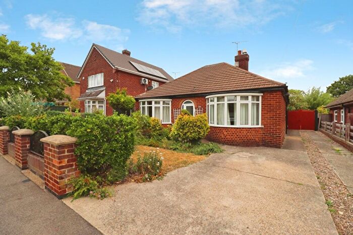 2 Bedroom Detached Bungalow For Sale In Broadway, Lincoln, LN2