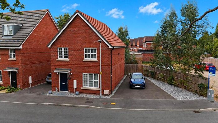 4 Bedroom Detached House For Sale In Ryeish Lane, Spencers Wood, RG7