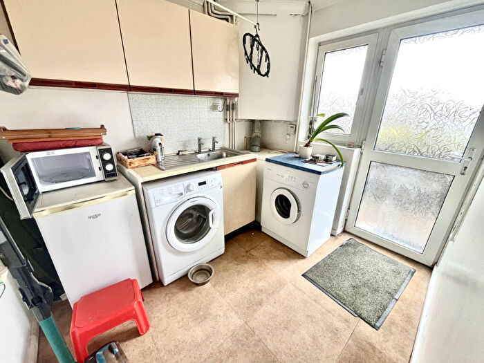 2 Bedroom Bungalow For Sale In Woodside Street, Cinderford, Gloucestershire, GL14