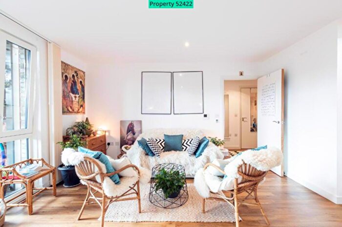 1 Bedroom Apartment For Sale In Blondin Way, London, SE16