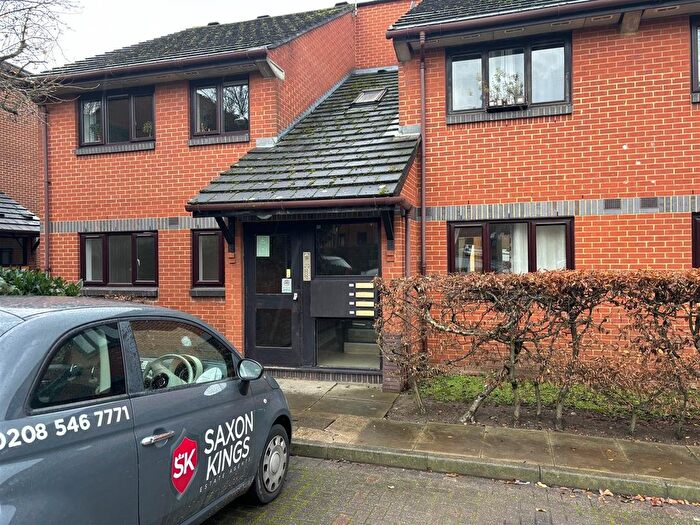 2 Bedroom Flat To Rent In St. Benedicts Close, London, SW17