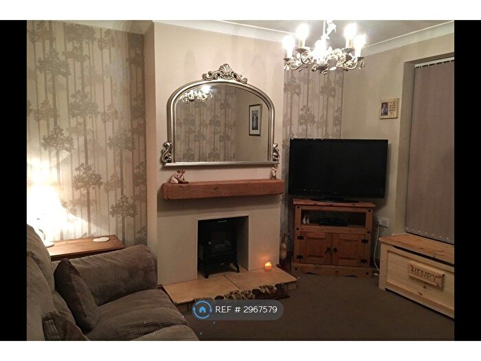 3 Bedroom Semi Detached House To Rent In Gibbons Hill Road, Dudley, DY3