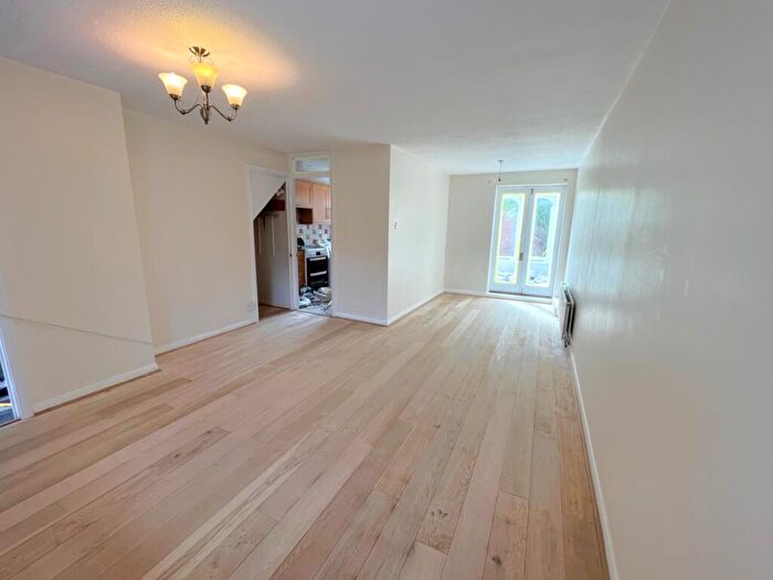 3 Bedroom Terraced House To Rent In Chivalry Road, Battersea, SW11