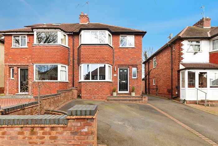 3 Bedroom Semi Detached House For Sale In Olton Croft, Birmingham, B27