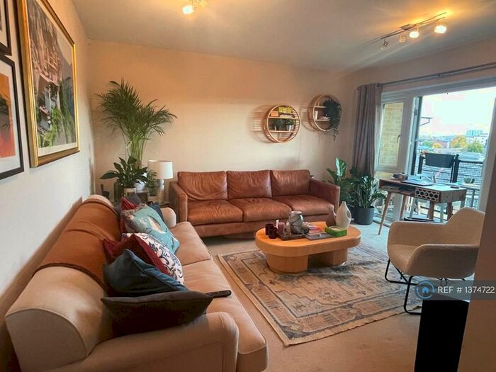 1 Bedroom Flat To Rent In St. Georges Way, London, SE15