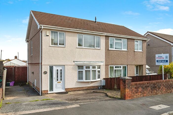 3 Bedroom Semi-Detached House For Sale In Heol Cynan, Gorseinon, Swansea, SA4
