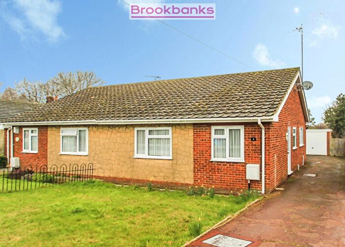 2 Bedroom Semi Detached Bungalow To Rent In Howells Close, West Kingsdown, Sevenoaks, TN15