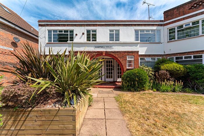 3 Bedroom Flat For Sale In Campbell Road, Hanwell, W7