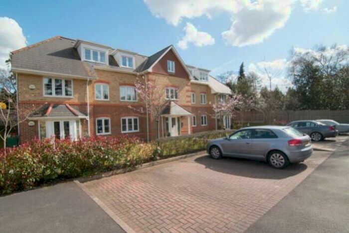 2 Bedroom Apartment To Rent In Clarendon Place, Badgers Copse, Camberley, Surrey, GU15