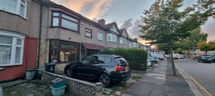 4 Bedroom Terraced House To Rent In Martley Drive, London, IG2