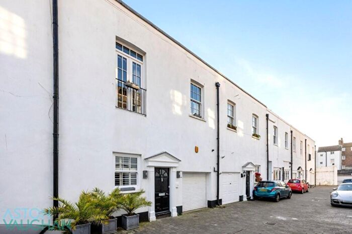 3 Bedroom Mews For Sale In Marine Terrace Mews, Brighton, BN2