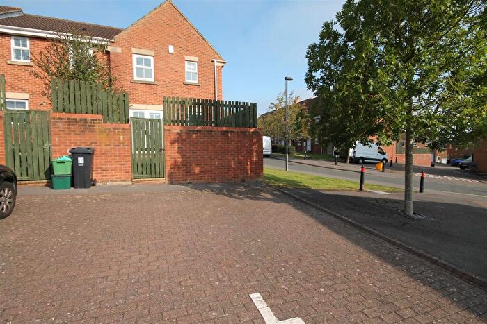 2 Bedroom End Of Terrace House To Rent In Casson DriveStoke ParkBristol, BS16