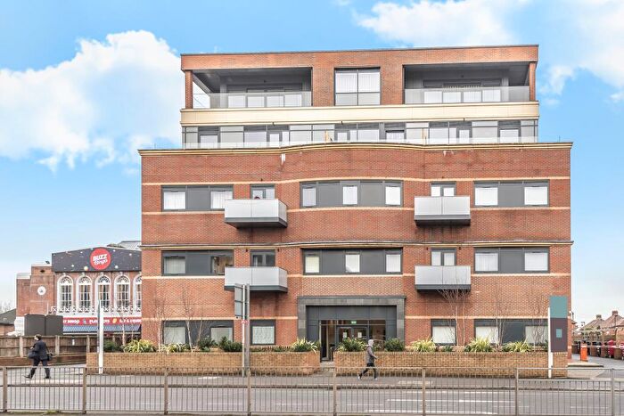 2 Bedroom Apartment To Rent In Brickfield Court, Slough, SL1