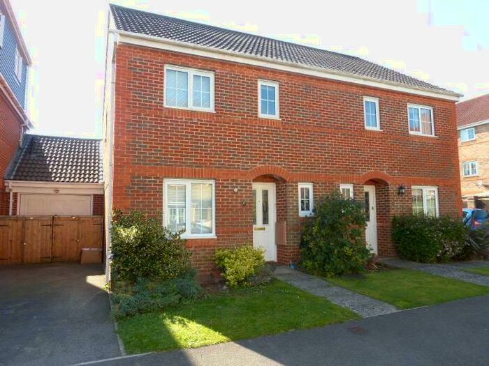3 Bedroom House To Rent In Trenchmead Gardens, Basingstoke, RG24