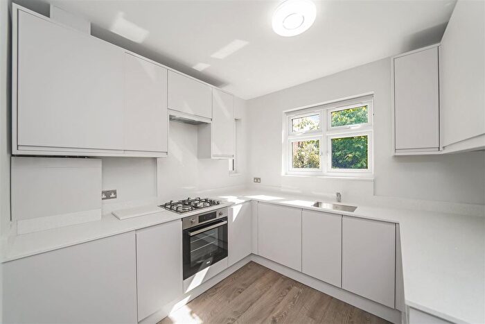 2 Bedroom Detached Bungalow To Rent In Sinclair Road, Chingford, E4